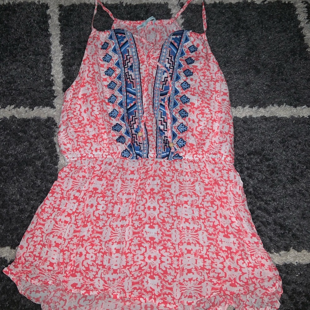Maurice’s tank top